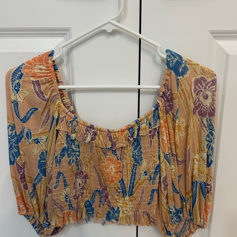 Urban Outfitters 3 Quarter Sleeve Top